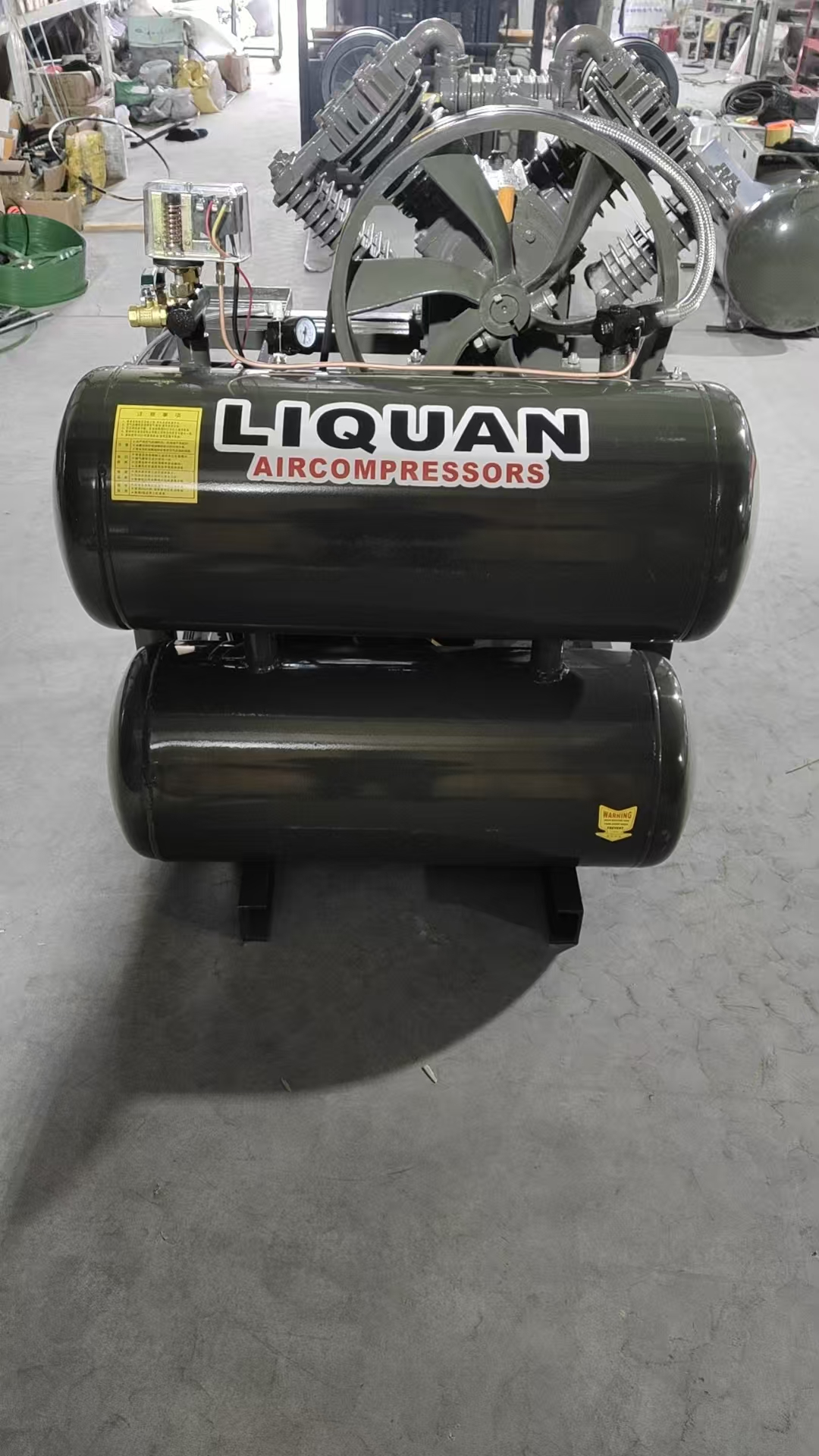 Máy nén khí động cơ diesel (bình đôi 140L)
